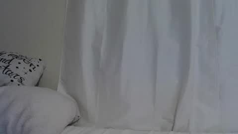 Snapshot of wrenleigh chatting on October 2025 11:27:01 PM Crystal Lake online show from October 2025 11:27:01 PM