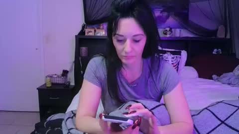 Snapshot of wrenleigh chatting on May 2026 08:19:02 AM Crystal Lake online show from May 2026 08:19:02 AM