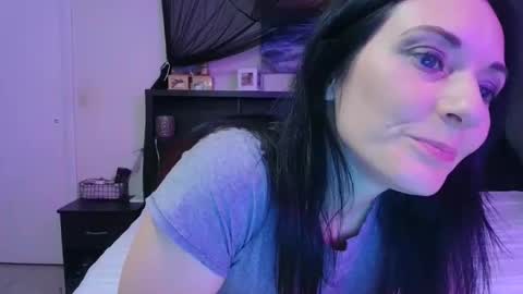 Snapshot of wrenleigh chatting on May 2026 03:23:02 AM Crystal Lake online show from May 2026 03:23:02 AM
