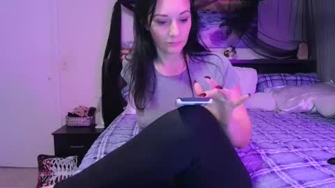 Snapshot of wrenleigh chatting on May 2026 09:49:01 AM Crystal Lake online show from May 2026 09:49:01 AM
