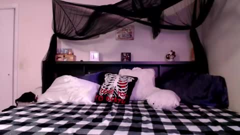 Crystal Lake online show from July 2026 08:06:01 AM