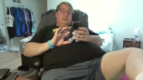 Snapshot of wrensroom chatting on February 2025 08:53:02 PM Wren Valentino online show from February 2025 08:53:02 PM