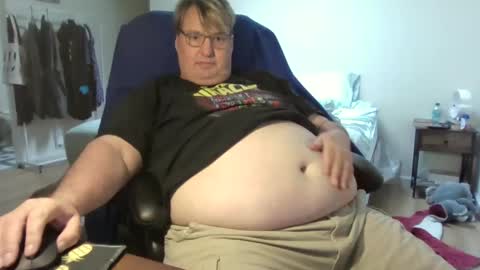 Snapshot of wrensroom chatting on March 2025 11:28:02 PM Wren Valentino online show from March 2025 11:28:02 PM