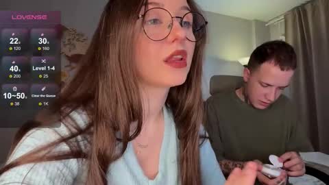 Snapshot of wwow_meow chatting on November 2025 07:40:01 AM Eric and Christine 3 online show from November 2025 07:40:01 AM