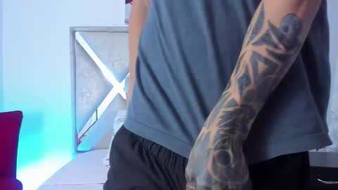 wyatt online show from December 2025 01:09:02 PM