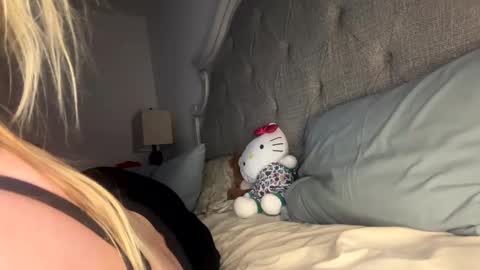 Mariah  online show from January 2025 10:51:01 PM