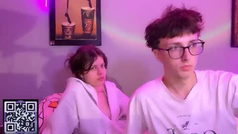 Snapshot of x_files_t chatting on September 2025 05:09:02 AM Philipp and Este online show from September 2025 05:09:02 AM