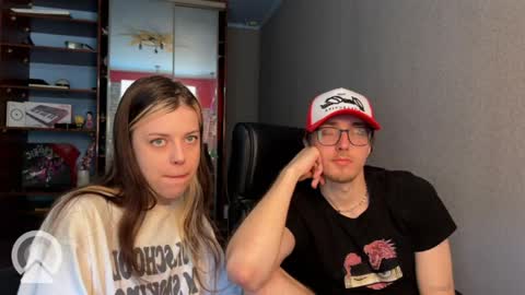 Philipp and Este online show from May 2026 06:29:01 AM
