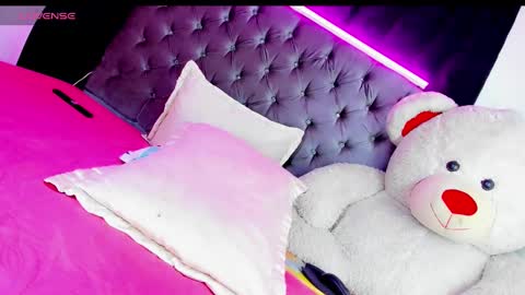 Snapshot of x_indomitable1 chatting on December 2024 12:49:01 PM Maria Juliana online show from December 2024 12:49:01 PM