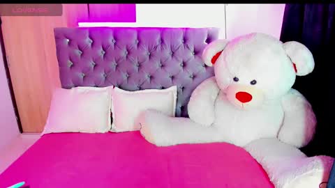 Snapshot of x_indomitable1 chatting on January 2025 04:57:01 PM Maria Juliana online show from January 2025 04:57:01 PM