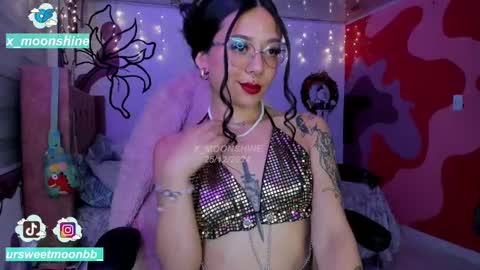 Snapshot of x_moonshine chatting on December 2024 04:32:01 AM s s s online show from December 2024 04:32:01 AM