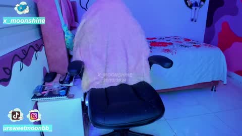 Snapshot of x_moonshine chatting on January 2025 12:32:02 AM s s s online show from January 2025 12:32:02 AM