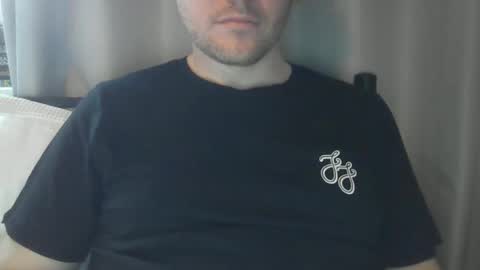 Snapshot of x_yes chatting on November 2025 01:11:02 PM x_yes online show from November 2025 01:11:02 PM