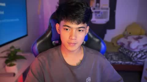 Prince Aldrian  online show from February 2025 09:09:01 AM