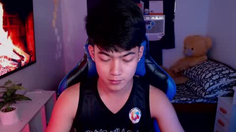 Prince Aldrian  online show from February 2025 01:51:01 AM