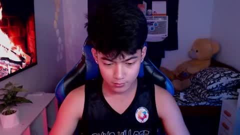 Prince Aldrian  online show from February 2025 05:49:02 AM