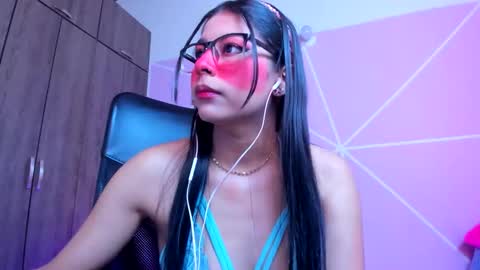 XALLYSONX online show from December 2025 11:28:01 AM