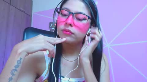 XALLYSONX online show from April 2026 11:59:02 AM
