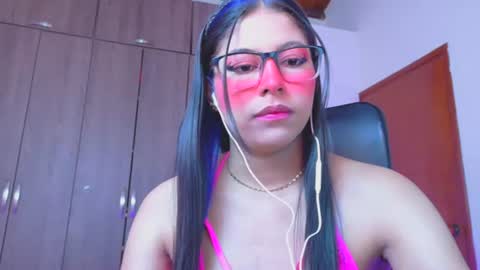 XALLYSONX online show from July 2026 12:01:02 PM