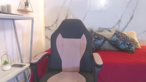 Snapshot of xandergrey8 chatting on April 2026 07:41:01 PM xandergrey8 online show from April 2026 07:41:01 PM