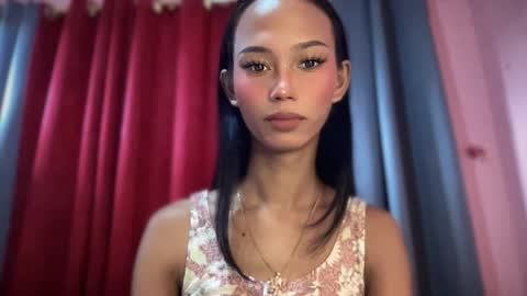 Snapshot of xandraluxe_xoxo chatting on February 2026 01:04:01 AM Cassandra online show from February 2026 01:04:01 AM