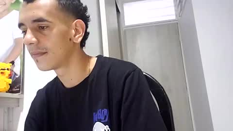 Snapshot of xandressex chatting on February 2025 10:39:01 PM Andres online show from February 2025 10:39:01 PM