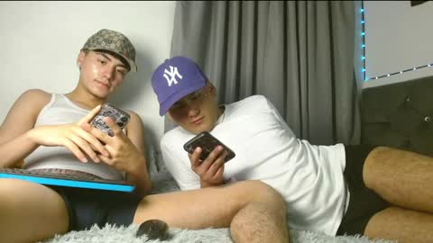xandrodeluxe online show from May 2026 07:04:01 AM