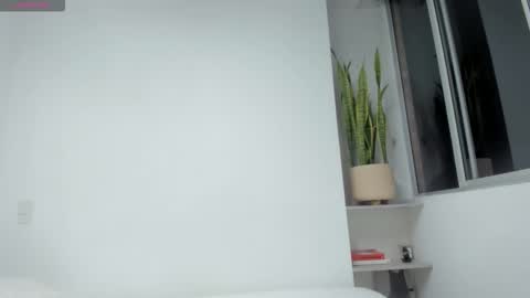 Xavier online show from December 2025 01:33:02 AM