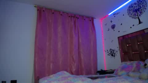 xayu online show from December 2024 01:22:01 AM