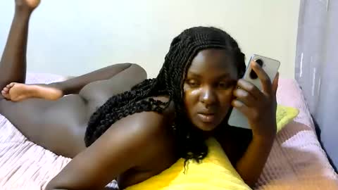 xeenah online show from May 2026 08:27:01 PM