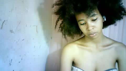 xenna610827 online show from February 2025 02:26:01 PM