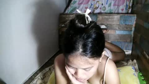 xgurlxlaloox online show from June 2026 05:00:01 AM