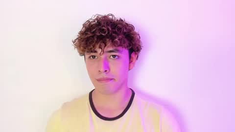 Snapshot of xhans17 chatting on December 2024 01:36:02 AM xhan online show from December 2024 01:36:02 AM