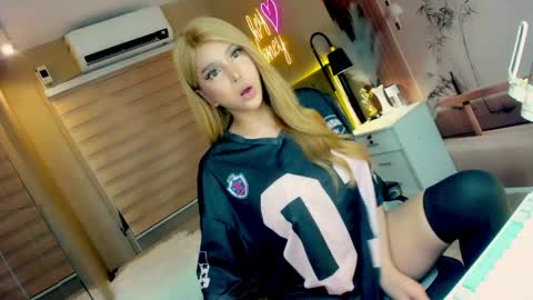 hey honey online show from June 2026 05:52:01 AM