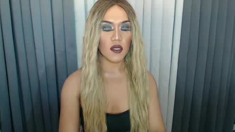 Snapshot of xhugejerkingtransx chatting on December 2024 03:09:02 PM GWEN THOMPSON ....... online show from December 2024 03:09:02 PM