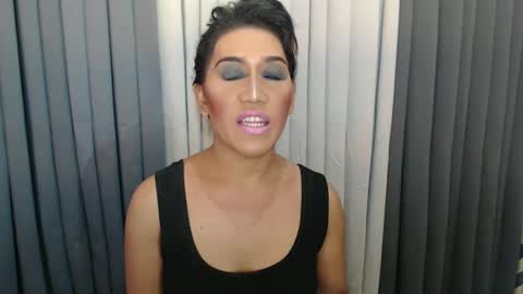 Snapshot of xhugejerkingtransx chatting on December 2024 12:27:01 AM GWEN THOMPSON ....... online show from December 2024 12:27:01 AM