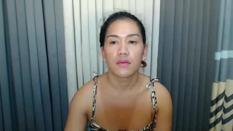 Snapshot of xhugejerkingtransx chatting on March 2025 06:27:01 AM GWEN THOMPSON ....... online show from March 2025 06:27:01 AM