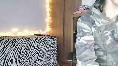   Samara online show from January 2025 09:14:02 PM