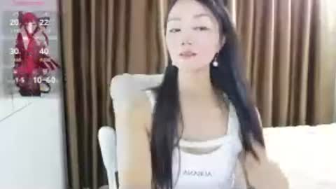 xiao_yue_ online show from July 2026 05:10:02 PM