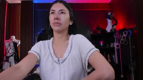 XiaQueen   I M online show from January 2026 11:37:01 AM