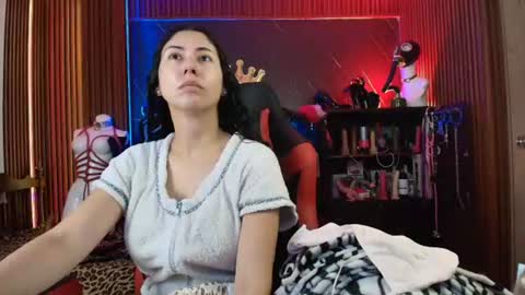 XiaQueen   I M online show from July 2026 12:36:02 PM
