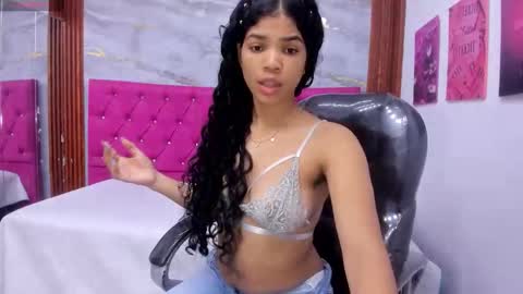 Ximena Ruiz  online show from June 2026 12:55:01 PM