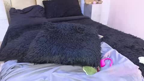 ximena online show from November 2025 11:22:02 AM