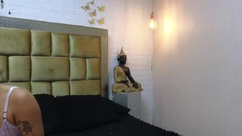 ximena online show from February 2026 12:23:01 AM