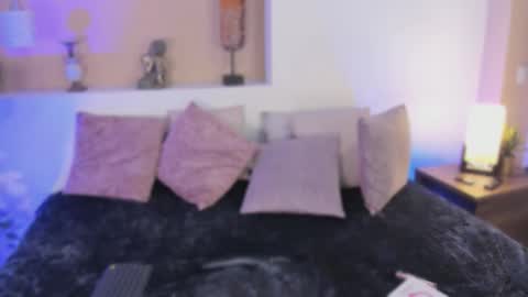  X I O M A R A  online show from February 2026 12:08:02 PM