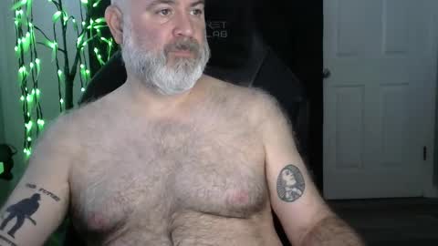 Snapshot of xjohnniex77 chatting on January 2026 06:21:01 PM MrSlowBurn77 online show from January 2026 06:21:01 PM