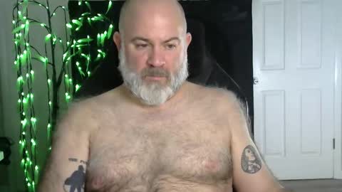 Snapshot of xjohnniex77 chatting on January 2026 03:33:01 AM MrSlowBurn77 online show from January 2026 03:33:01 AM