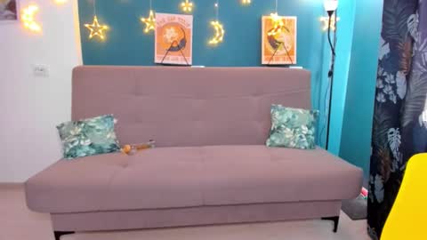 Snapshot of xloe_queen chatting on February 2025 09:33:01 AM Chloe online show from February 2025 09:33:01 AM