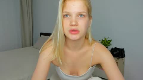 Chloe online show from June 2026 07:39:01 AM
