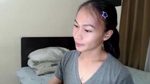 Snapshot of xlovely_destinyx chatting on January 2026 06:10:01 PM Alice online show from January 2026 06:10:01 PM